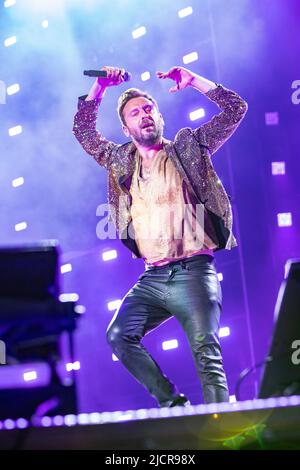 Milano Italia. 14 giugno 2022. IL cantante pop italiano CESARE CREMONINI suona dal vivo allo Stadio San Siro durante il 'Cesare Cremonini Stadi 2022 Tour' Foto Stock