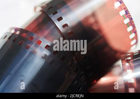 Pellicole da telecamera retrò, primo piano, tema della tecnologia passata. Foto Stock