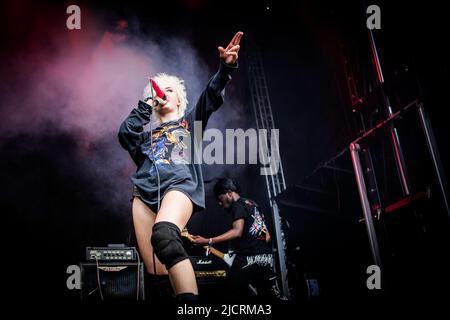 Copenaghen, Danimarca. 15th giugno 2022. Il gruppo musicale britannico Wargasm suona un concerto dal vivo durante il festival danese dei metalli pesanti Copenhell 2022 a Copenaghen. Qui il cantante Milkie Way è visto dal vivo sul palco. (Photo Credit: Gonzales Photo/Alamy Live News Foto Stock