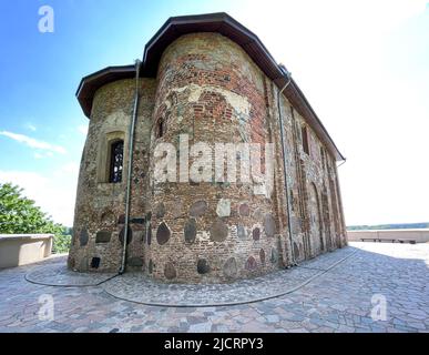 La Chiesa di Borisoglebskaya (Chiesa di Kolozhskaya, Kolozha) è una delle chiese preservate più antiche dell'antica Russia, un monumento unico dell'arco russo nero Foto Stock