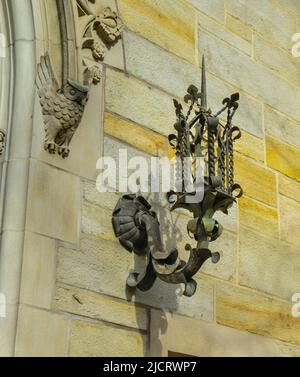 PRINCETON, NJ USA - NOVENBER 12, 2019: Elementi di design architettonico e vista dell'esterno della Cappella nel campus della Princeton University Foto Stock