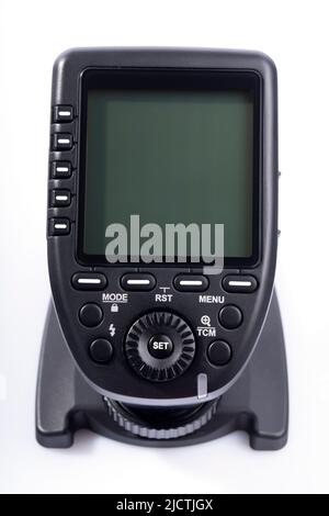 Dettaglio del trigger flash wireless TTL Godox XPro-S isolato su bianco. Fotografia scattata il 14 giugno 2022 in Spagna Foto Stock