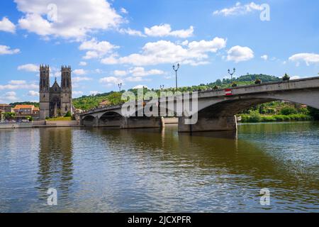 Chiesa di Saint Martin a Pont a Mousson, dipartimento Meurthe-et-Moselle nel nord-est della Francia. Situato sulla riva destra della Mosella, il Saint-Mart Foto Stock