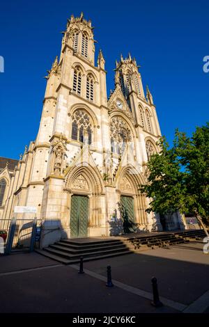 La chiesa di Saint-Léon IX fu costruita dal 1860 al 1877 dall'architetto Léon Vautrin in stile neogotico. È dedicata a Papa Leone IX Nancy, in th Foto Stock