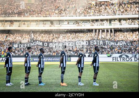 Rio de Janeiro, Brasile. 16th giugno 2022. Durante il Botafogo x São Paulo, una partita valida per il Campionato brasiliano 2022, che si tiene presso lo stadio Nilton Santos, situato nella città di Rio de Janeiro (RJ), questo giovedì (16). Credit: Nayra Halm/FotoArena/Alamy Live News Foto Stock