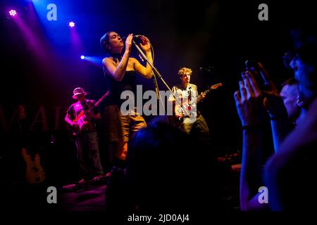 Milano, Italia, 16 2022 giugno, Lumaca in concerto a Santeria. Snail Mail è il progetto solista americano indie rock del chitarrista e cantautore Lindsey Jordan Foto Stock