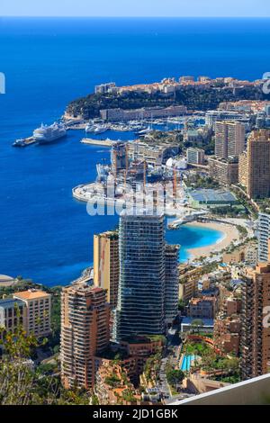 Principato di Monaco con al centro grande cantiere del nuovo quartiere Marterra, precedentemente chiamato Anse du Portier, architetto Renzo Foto Stock