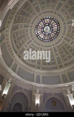 Soffitto con cupola nel foyer del Kaiser-Wilhelms Bad nel giardino termale, Bad Homburg, Hesse, Germania Foto Stock