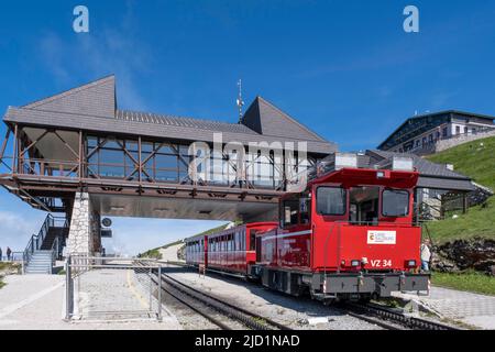 Schafbergbahn nella stazione di montagna, Salzkammergut, Austria superiore, Austria Foto Stock