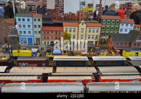 Mostra di Model Building a Bad Salzuflen 2022. Modello stazione ferroviaria Foto Stock