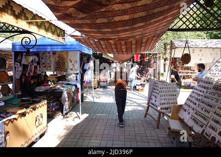 Vernissage mercato all'aperto, Yerevan, Armenia. Foto Stock