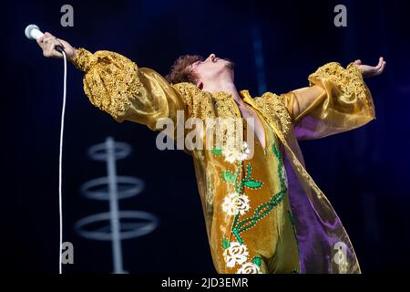Landgraaf, Belgio. 17th giugno 2022. 2022-06-17 18:47:35 LANDGRAAF - la rock band americana Greta van Fleet con il cantante Josh Kiszka si esibirà durante il primo giorno del festival musicale Pinkpop. ANP PAUL BERGEN netherlands out - belgio out Credit: ANP/Alamy Live News Foto Stock