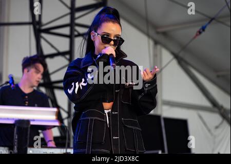 Manchester, Stati Uniti. 16th giugno 2022. Jessie Murph suona al giorno 1 del Bonnaroo Music & Arts Festival 2022 il 16 giugno 2022 a Manchester, Tennessee. Foto: Darren Eagles/imageSPACE/Sipa USA Credit: Sipa USA/Alamy Live News Foto Stock