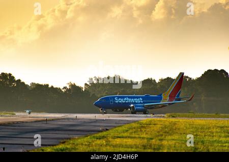 Un Boeing 737 della Southwest Airlines pronto per il decollo Foto Stock