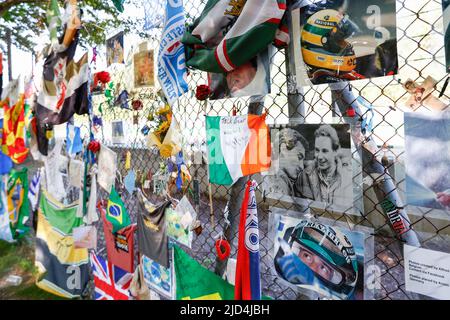 Imola, Italia. 18th giugno 2022. DTM Imola 2022, Ayrton Senna Memorial Monument, Memorial Credit: dpa/Alamy Live News Foto Stock