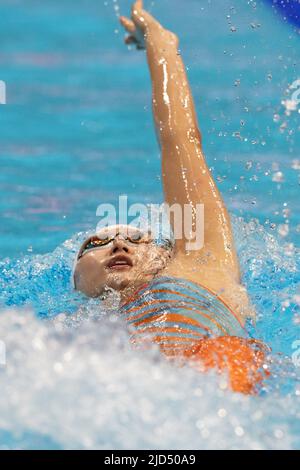 Budapest. 18th giugno 2022. GE Chutong of China compete durante il medley heat femminile del 200m al FINA World Championships 19th a Budapest, Ungheria, il 18 giugno 2022. Credit: Attila Volgyi/Xinhua/Alamy Live News Foto Stock