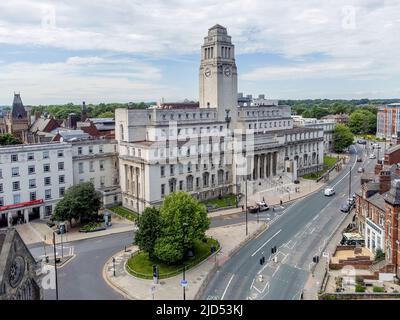 Università di Leeds, Leeds West Yorkshire. Università del Nord in Inghilterra, Regno Unito. Vista aerea dell'iconico edificio universitario Foto Stock