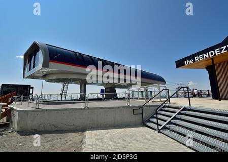 WHISTLER, BC, CANADA, 30 MAGGIO 2019: Peak 2 Peak gondola edificio sulla cima del Whistler Blackcomb Mountain. Foto Stock