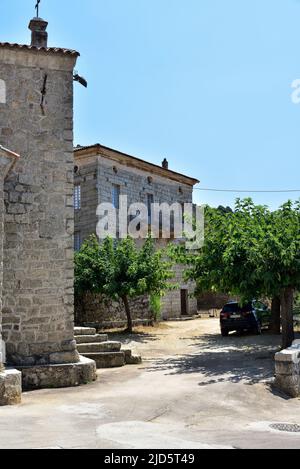 ARBELLARA, CORSICA, FRANCIA; 10 agosto 2020: Arbellara è un comune francese situato nel sud della Corsica. Il villaggio appartiene alla piève di Vigia Foto Stock