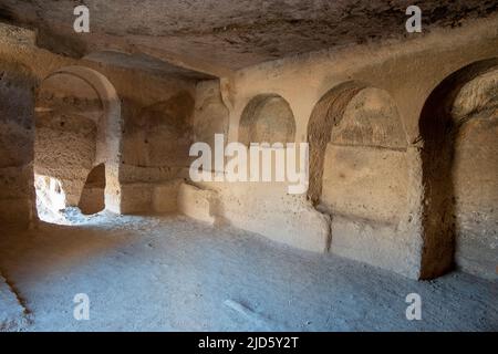 Le rovine di Dara sono un'antica città costituita da molte grotte interconnesse in rocce. MARDIN- TURCHIA Foto Stock