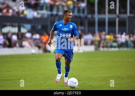 Fort Lauderdale, Florida, Stati Uniti. 18th giugno 2022. 17c - David Trezeguet - ex nazionale francese, giocatore della Juventus FC durante la partita di calcio la bella partita di R10 e RC3 posseduto icone globali di calcio e duo brasiliano Ronaldinho e Roberto Carlos al DRV Pink Stadium in Florida, USA. Credit: Yaroslav Sabitov/YES Market Media/Alamy Live News. Foto Stock