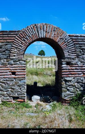 Scavi archeologici dell'antica justiniana prima bizantina, fondata da Giustiniano i imperatore dell'Impero Romano d'Oriente in Serbia Foto Stock