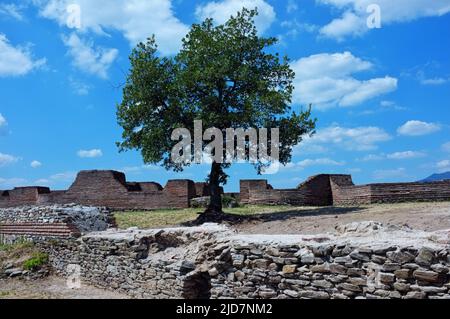 Scavi archeologici dell'antica justiniana prima bizantina, fondata da Giustiniano i imperatore dell'Impero Romano d'Oriente in Serbia Foto Stock