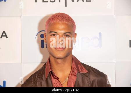 New York, Stati Uniti. 18th giugno 2022. Jan Luis Castellanos partecipa alla prima 'Bridge and Tunnel' durante il Tribeca Film Festival 2022 presso gli Spring Studios di New York City. Credit: SOPA Images Limited/Alamy Live News Foto Stock