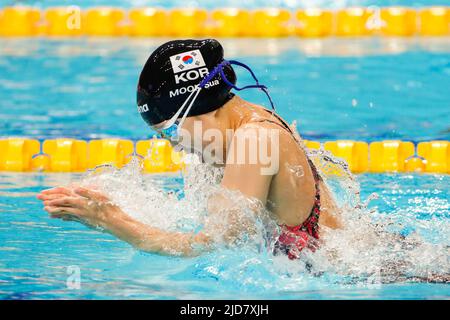 BUDAPEST, UNGHERIA - GIUGNO 19: Sua Moon of Korea in competizione al seno femminile del 100m durante il Campionato Mondiale d'Acquatica FINA alla Duna Arena il 19 giugno 2022 a Budapest, Ungheria (Foto di Nikola Krstic/Orange Pictures) Foto Stock