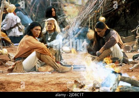 WES STUDI, GERONIMO: una leggenda americana, 1993 Foto Stock