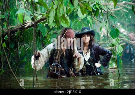 DEPP,CRUZ, PIRATI DEI CARAIBI: SULLE MAREE ESTRANEE, 2011, Foto Stock