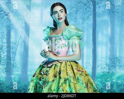 LILY COLLINS, SPECCHIO, 2012, Foto Stock