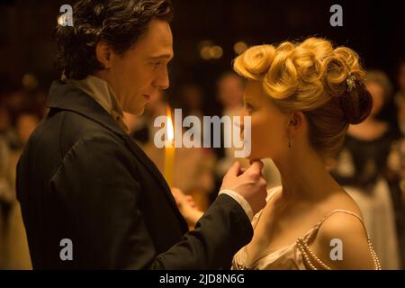 HIDDLESTON, WASIKOWSKA, CRIMSON PEAK, 2015, Foto Stock