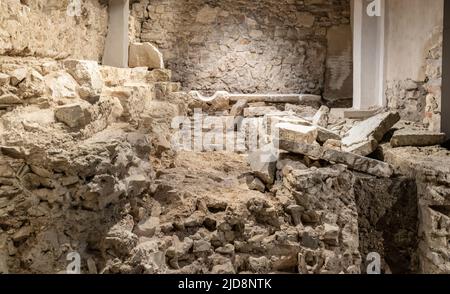 Fondazioni del portico occidentale del Capitolium nel Parco Archeologico Romano di Brescia, Brixia, Brescia, lombardia Italia Foto Stock