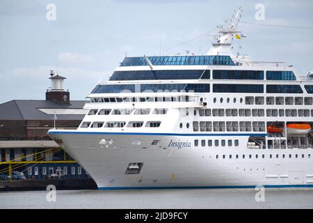 19/06/2022 Gravesend Regno Unito la crociera sul Tamigi prosegue nel fine settimana con Venere Vichinga che naviga da Greenwich e il porto di un Father’s Day ca Foto Stock