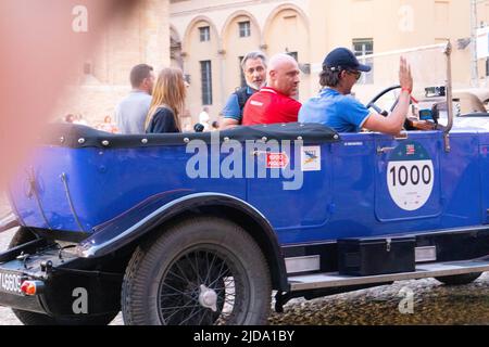 Parma, Italiy - 06, 18, 2022: Gara classica Mille Miglie 2022, Foto Stock