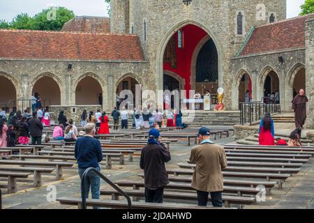 Servizio religioso, i Frati, Aylesford i Frati sono la sede di una piccola comunità di Frati Carmelitani, venuti qui per la prima volta nel 1242. I Carmelitani l Foto Stock