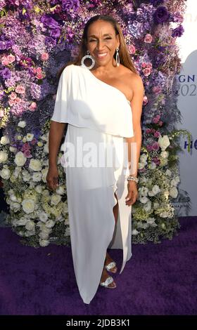 Glendale, CA. 18th giugno 2022. Kathy Sledge partecipa al 2022 DesignCare Gala che si tiene presso il Goodwill Southern California Store il 18 giugno 2022 a Glendale, California. Credit: Koi Sojer/Snap'n U Photos/Media Punch/Alamy Live News Foto Stock