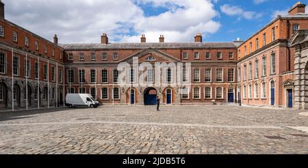 Dublino, Irlanda - 1 giugno 2022: Dettaglio architettonico del Castello di Dublino Foto Stock