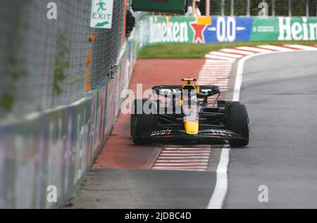 11 PEREZ Sergio (mex), Red Bull Racing RB18, in azione durante la Formula 1 AWS Grand Prix du Canada 2022, 9th round del FIA Formula uno World Championship 2022, sul circuito Gilles Villeneuve, dal 17 al 19 giugno 2022 a Montreal, Canada - Foto: DPPI/DPPI/LiveMedia Foto Stock