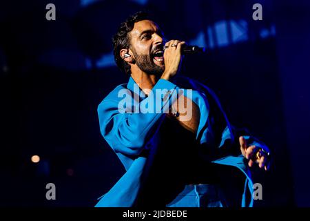 Milano, Italia, giugno 19th 2022. Marco Mengoni in concerto allo stadio Giuseppe Meazza di San Siro a Milano credito: Mairo Cinquetti/Alamy Live News Foto Stock