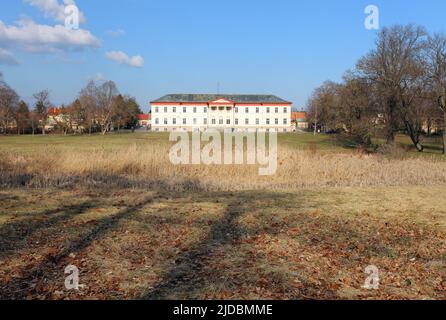 Dolna Krupa - piccolo castello in Slovacchia Foto Stock