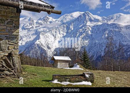 Francia, alta Savoia Massif du Mont-Blanc, chalet alpino Foto Stock