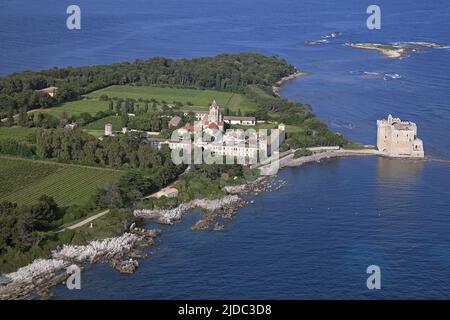 Francia, Alpes-Maritimes Cannes, Ile Saint Honorat l'abbazia di Lerins (vista aerea) Foto Stock