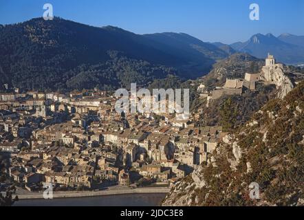 Francia, Alpes-de-Haute-Provence Sisteron, situata sulle rive della Durance, la cittadella, Foto Stock