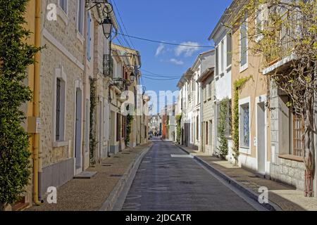 Francia, Gard Aigues-Mortes, le strade strette della città fortificata Foto Stock