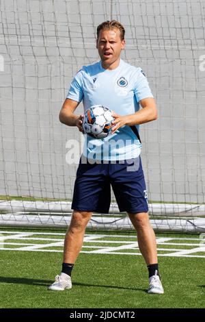 Knokke Heist, Belgio. 20th giugno 2022. Ruud Vormer del Club ha ritratto in azione durante una sessione di allenamento in vista della stagione 2022-2023, della squadra di calcio belga di prima divisione Club Brugge, lunedì 20 giugno 2022 a Knokke-Heist. BELGA PHOTO KURT DESPLENTER Credit: Belga News Agency/Alamy Live News Foto Stock