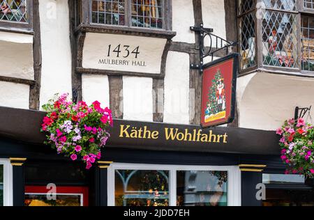 Katthe Wohlfahrt, un negozio di articoli da regalo di Natale aperto tutto l'anno a York, Regno Unito Foto Stock