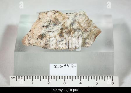 Sillimanite. Minerali. Nord America; USA; Connecticut; Middlesex County; Westbrook; Rampa S per CT Tpke a Rt 145 Foto Stock