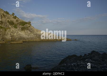 Ascea Marina, Salerno, Italia. 19th giugno 2022. Assia è un comune italiano di 185 abitanti della provincia di Salerno in Campania. Nel territorio comunale si trovano le rovine greche di Velia. Fa parte della zona tradizionale del Cilento; la parte turistica marittima del comune è la Marina di Ascea. La città si trova sulla spiaggia ed è popolare tra i turisti europei nei mesi estivi. (Credit Image: © Mariano Montella/Pacific Press via ZUMA Press Wire) Foto Stock